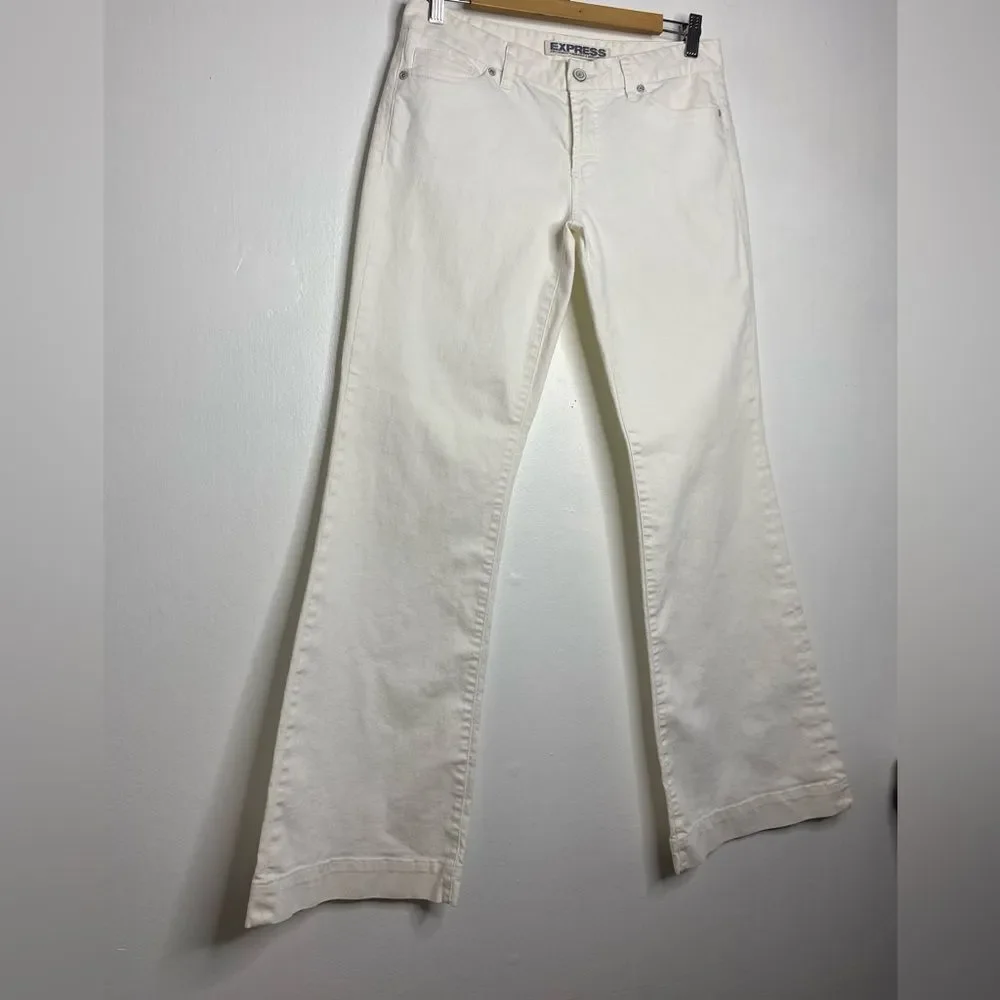 Express Flare leg  Low Rise Jean Size 8 Y2K Western Chic Tall